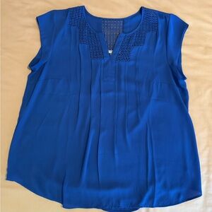 Daniel Rainn Blue Pleated Bib Collar Blouse